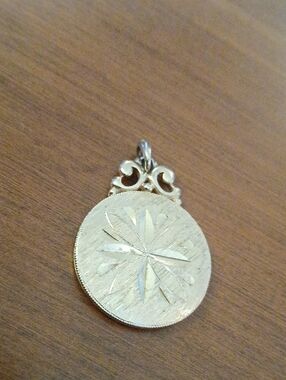 Gold-Tone Starburst Sand Dollar 1" Round Pendant  - Women Jewelry